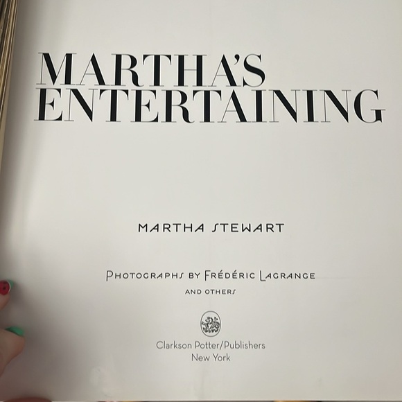 “Martha’s Entertaining-A Year of Entertaining” Coffee Table Book 2011 Stewart - Picture 8 of 10